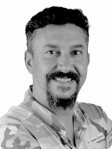 Dr. Antonio Garrudo Dr. Antonio Garrudo